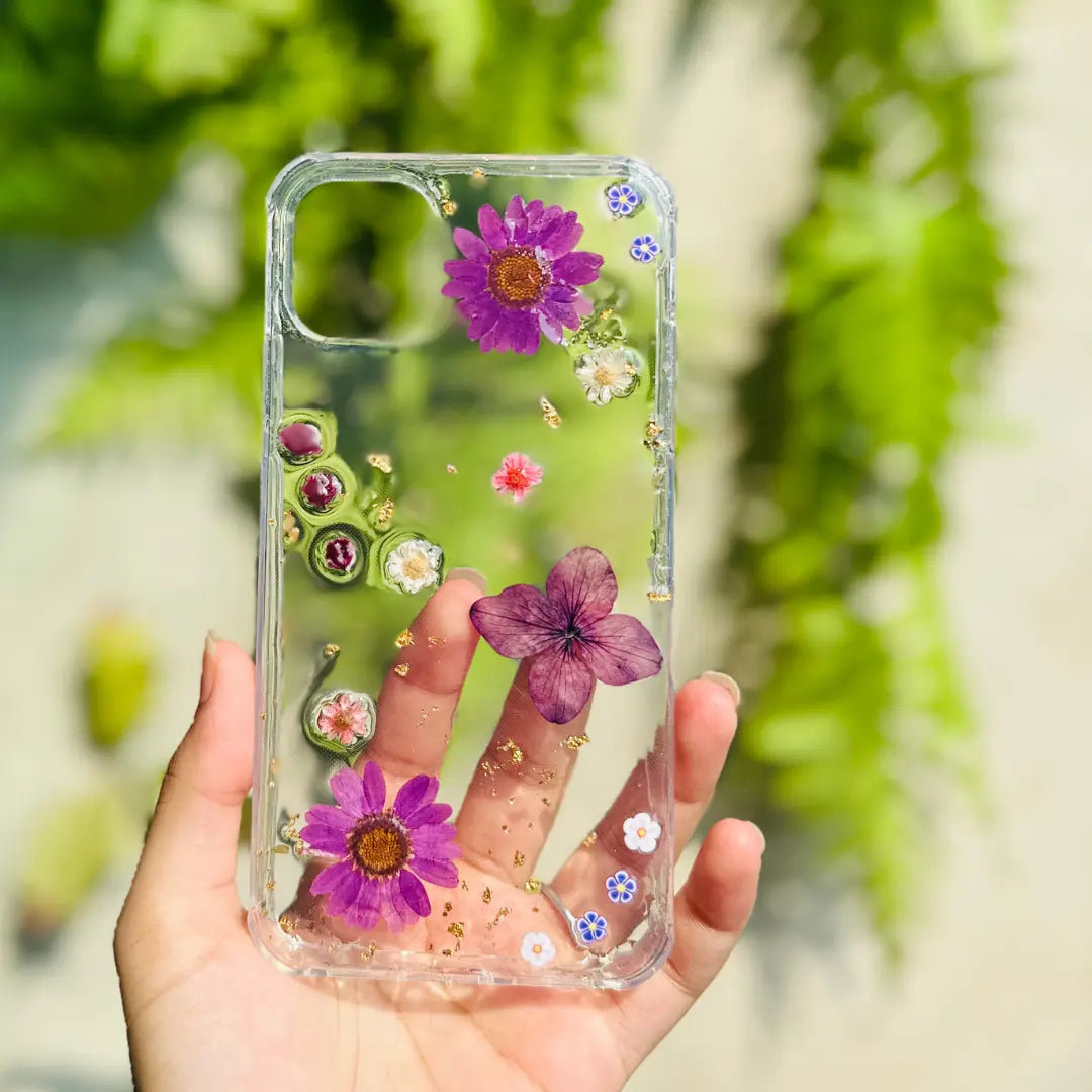 🌼 Pressed Flower Phone Case – Handmade Resin Floral iPhone Cover
