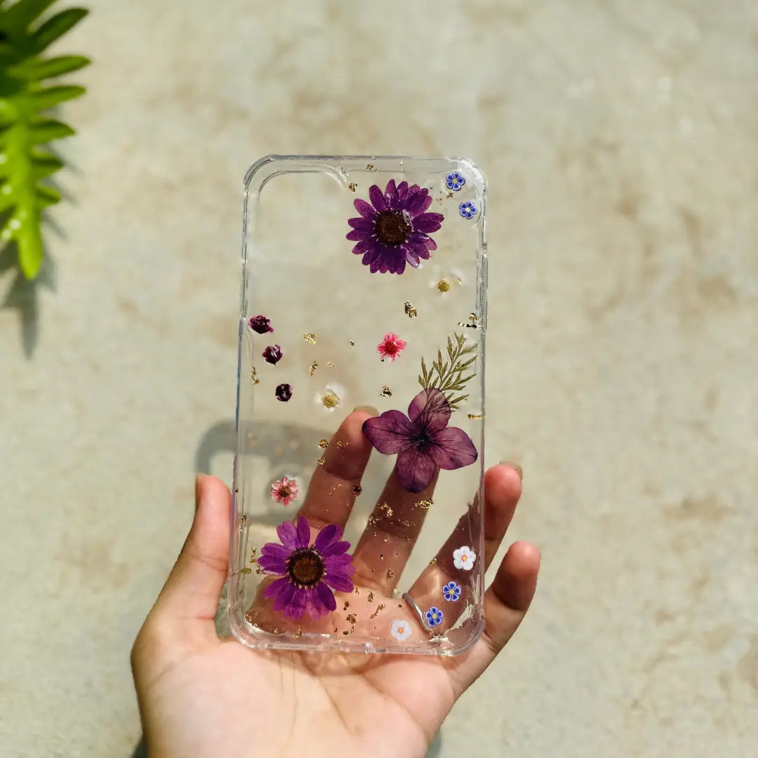 🌼 Pressed Flower Phone Case – Handmade Resin Floral iPhone Cover