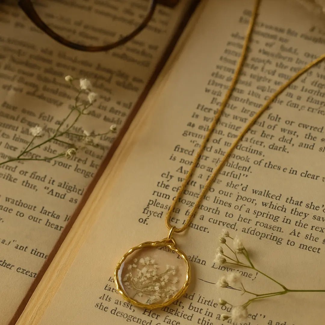 Golden Aura Resin Necklace - BR CRAFTS