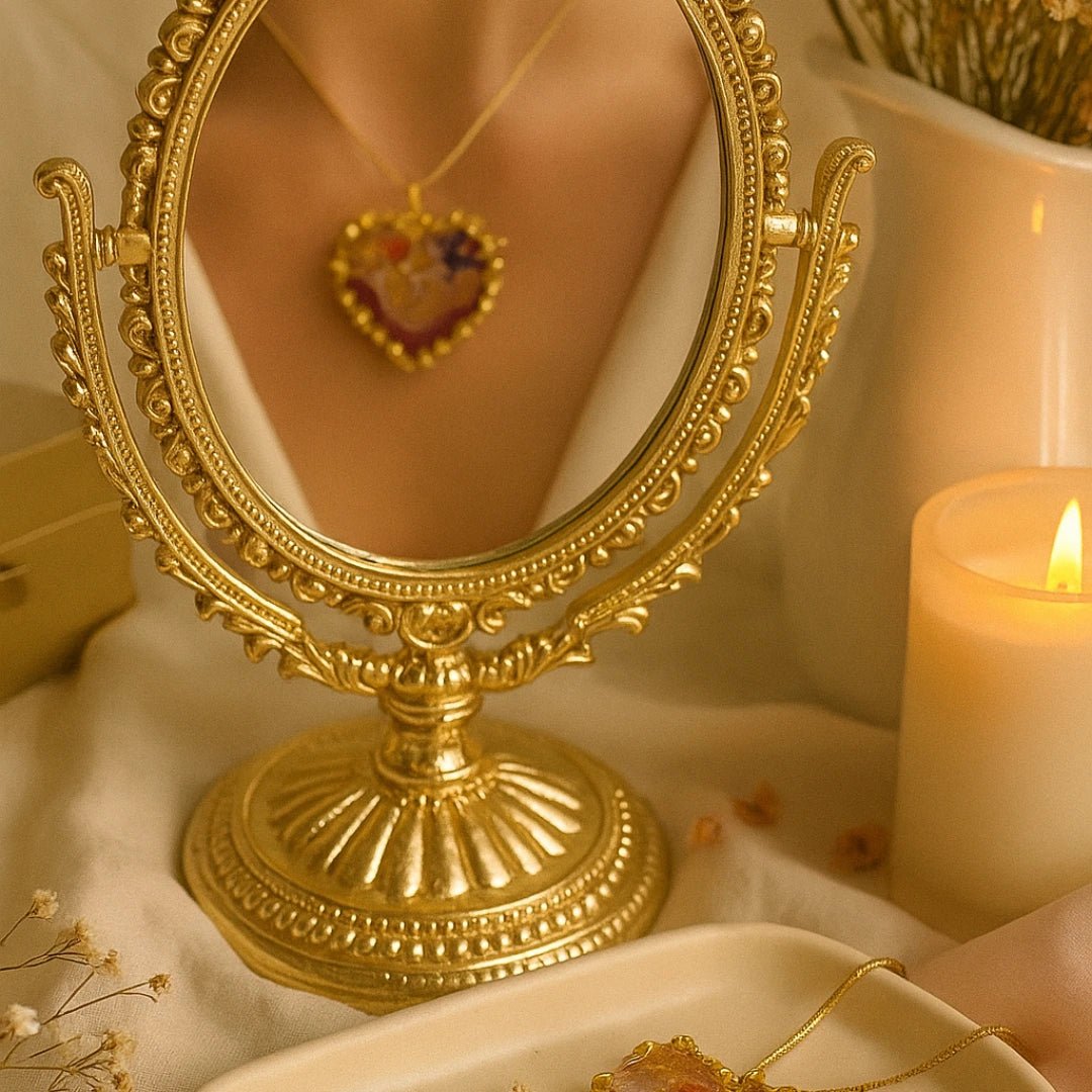 Blooming Heart Resin Pendant - BR CRAFTS