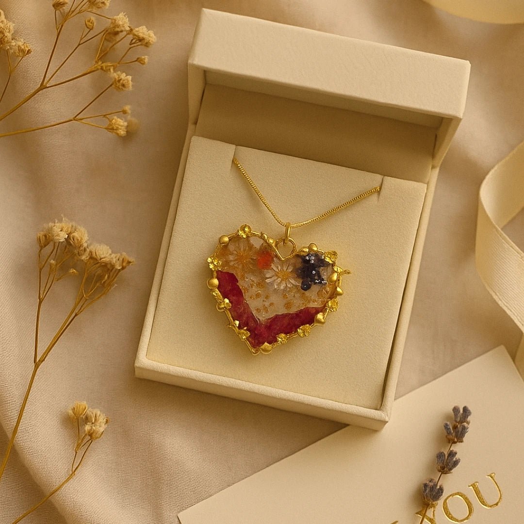 Blooming Heart Resin Pendant - BR CRAFTS