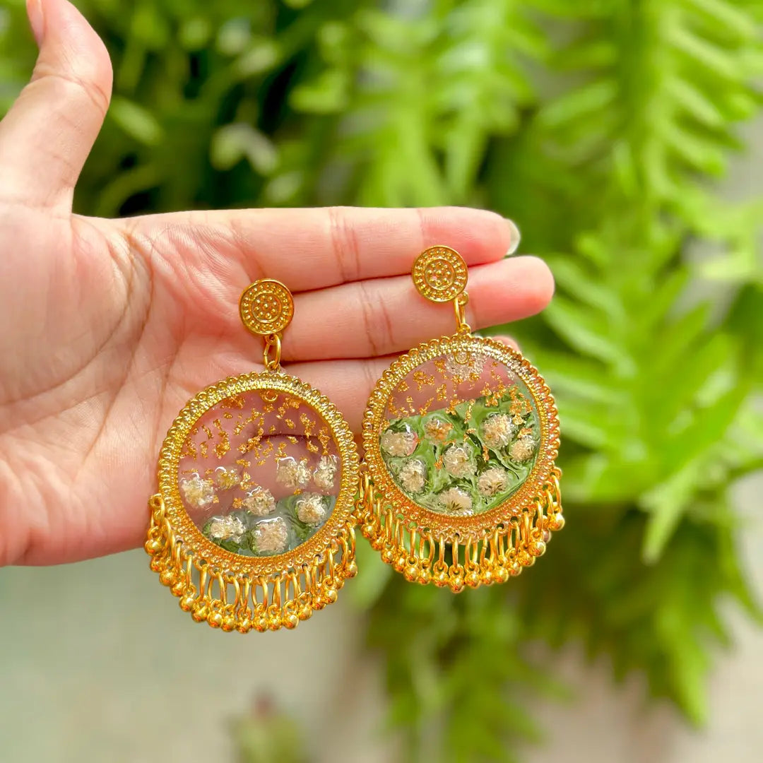 🌼 Golden Glow Resin Hoop Earrings – Real Flower Statement Jewelry