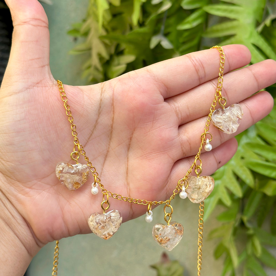 💎 Crystal Heart Resin Necklace
