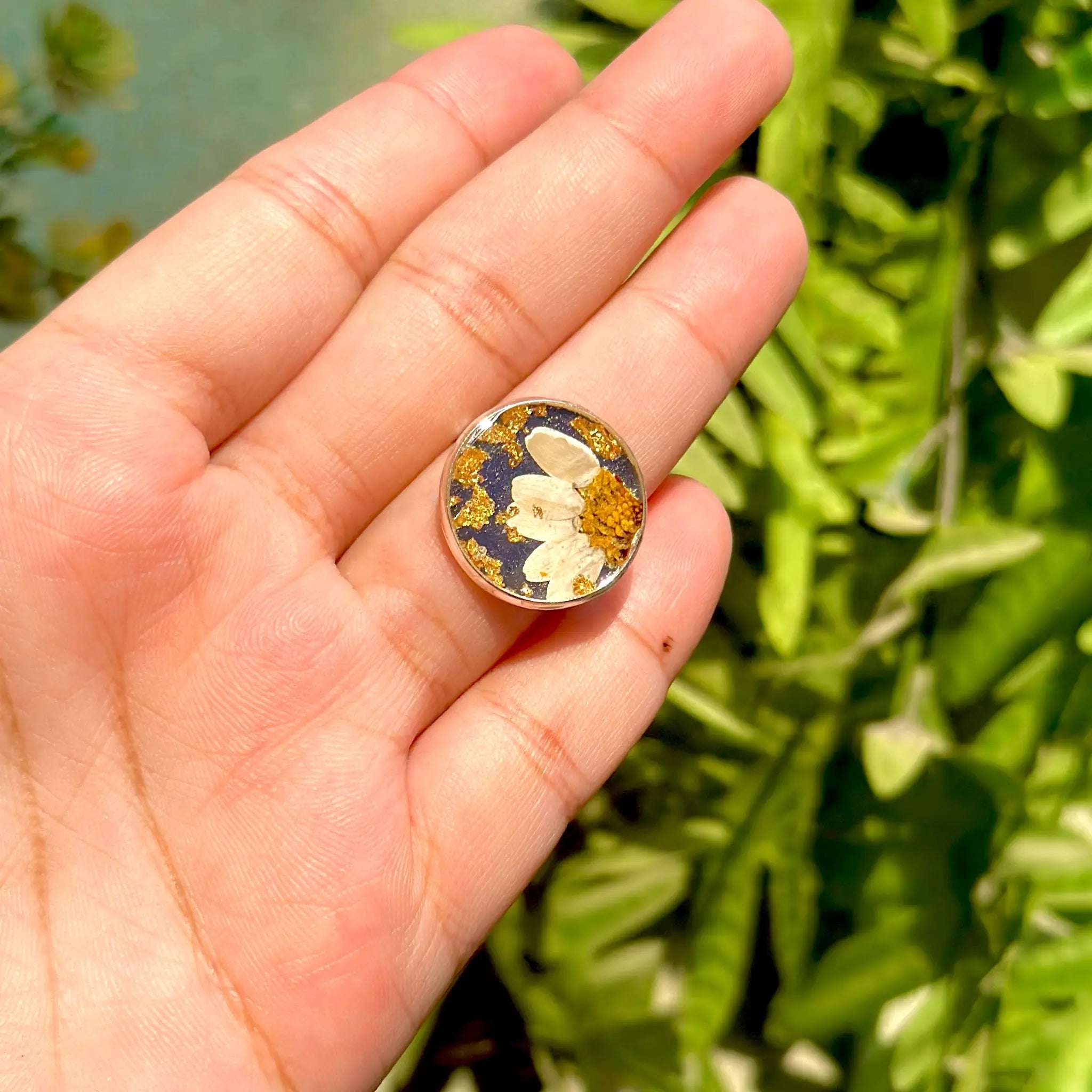 Daisy Flower Resin Ring - BR CRAFTS