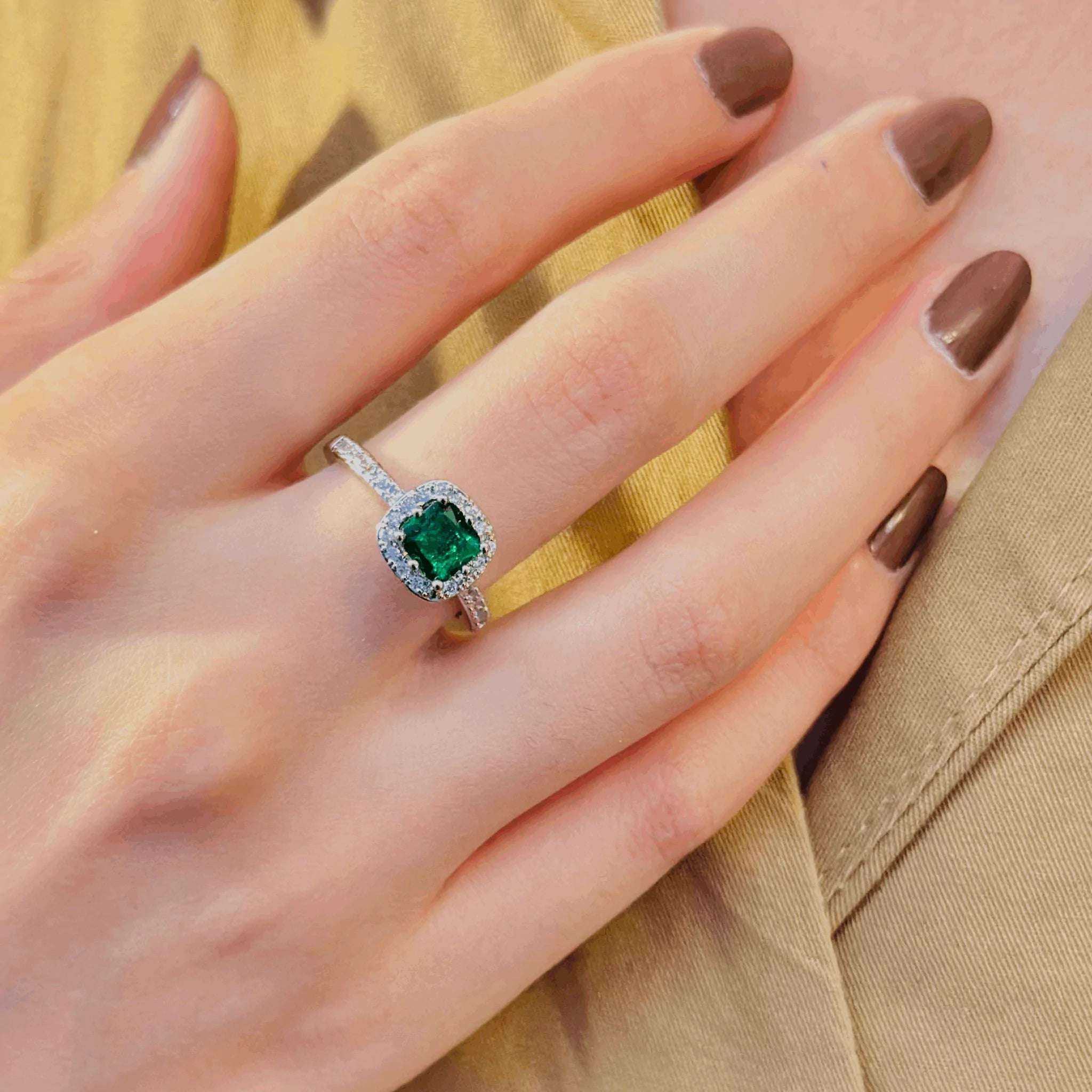 Emerald Festive - 925 Silver Ring