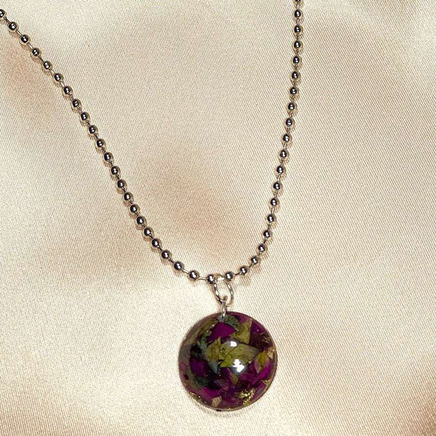 Round Shape Resin Necklace